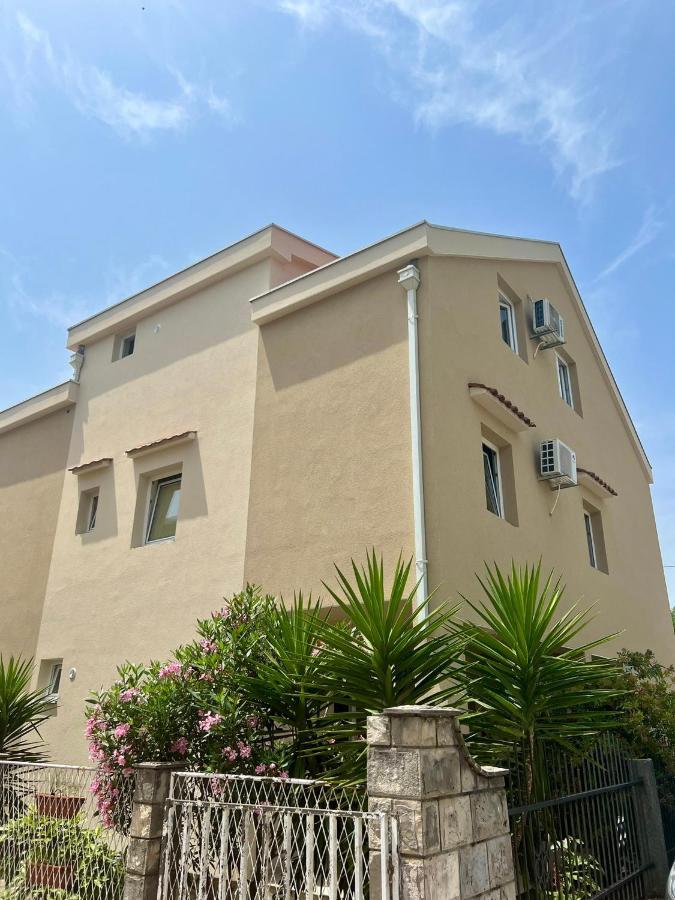 Apartmani Bekonja Тиват Екстер'єр фото