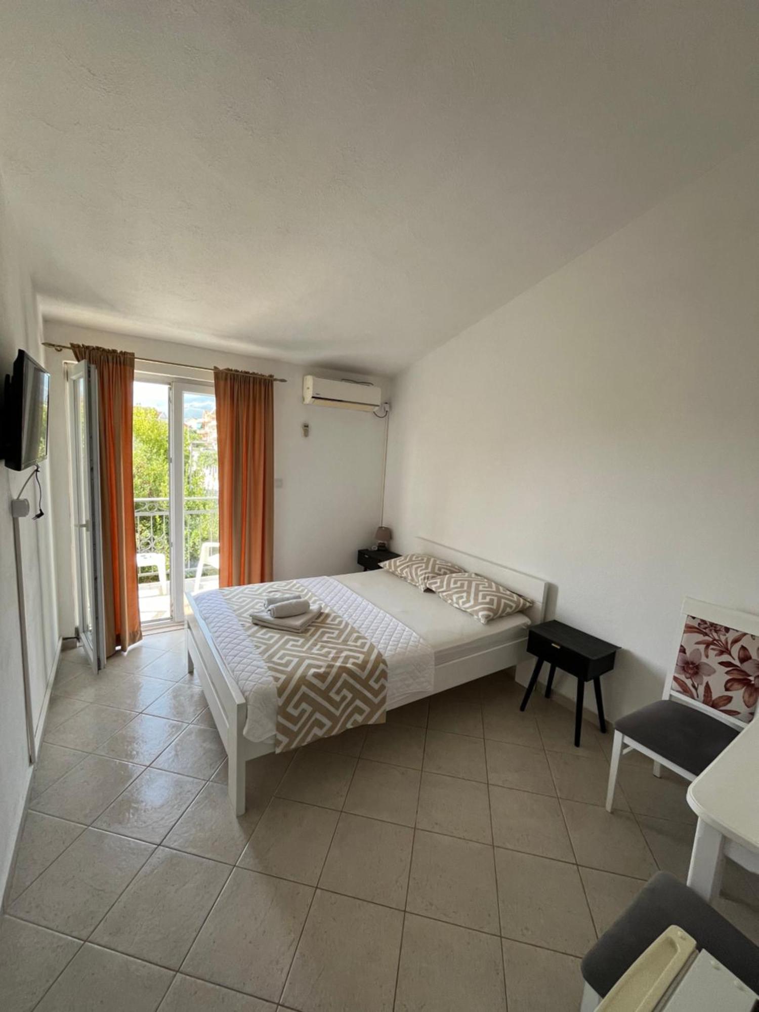 Apartmani Bekonja Тиват Екстер'єр фото